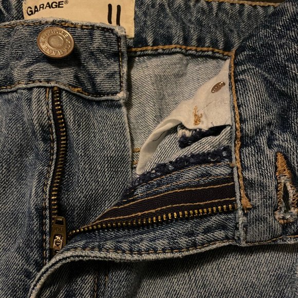 NWOT Garage Distressed Mom Shorts - Picture 2 of 4